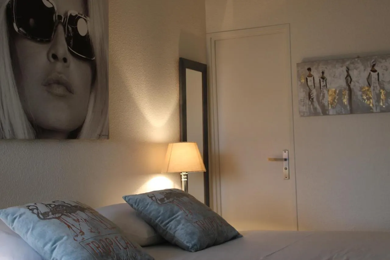 Appartement Brigitte Studio Centre Saint Tropez Parking Piscine Wifi Vue Mer France